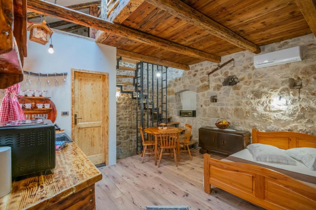 The Old Stable 1861 Villa Имотски Екстериор снимка