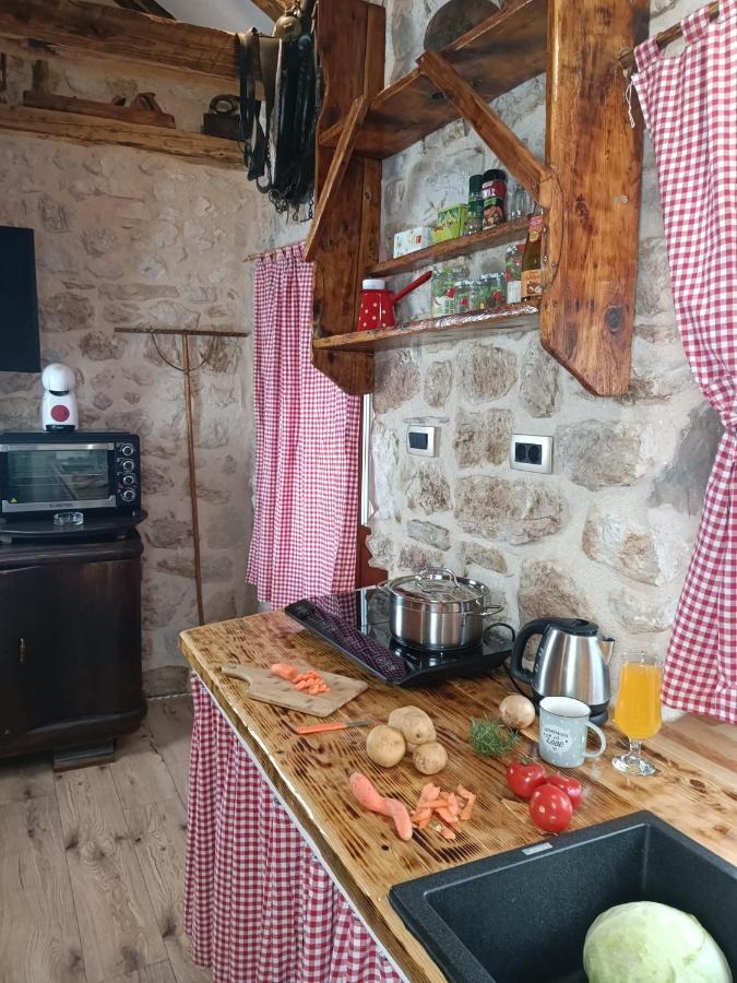 The Old Stable 1861 Villa Имотски Екстериор снимка