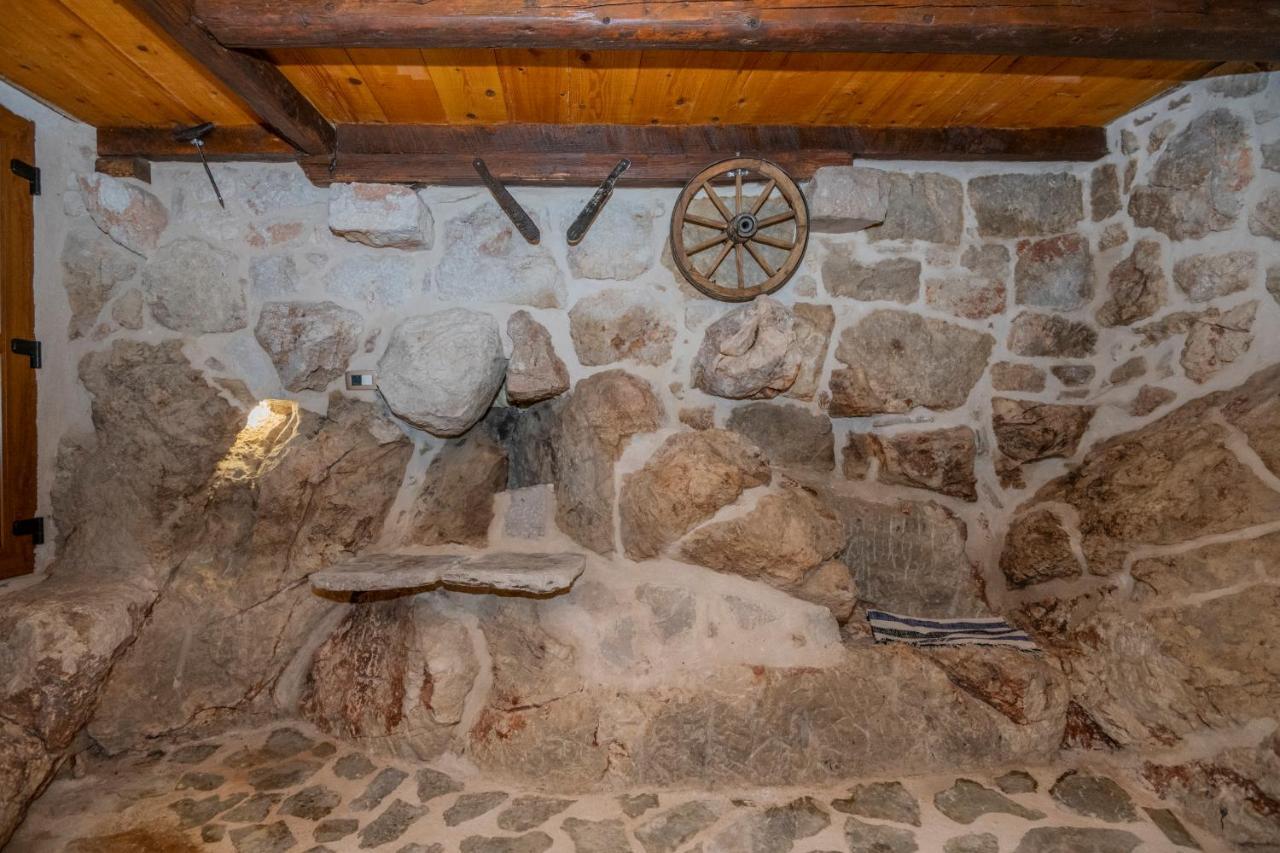 The Old Stable 1861 Villa Имотски Екстериор снимка