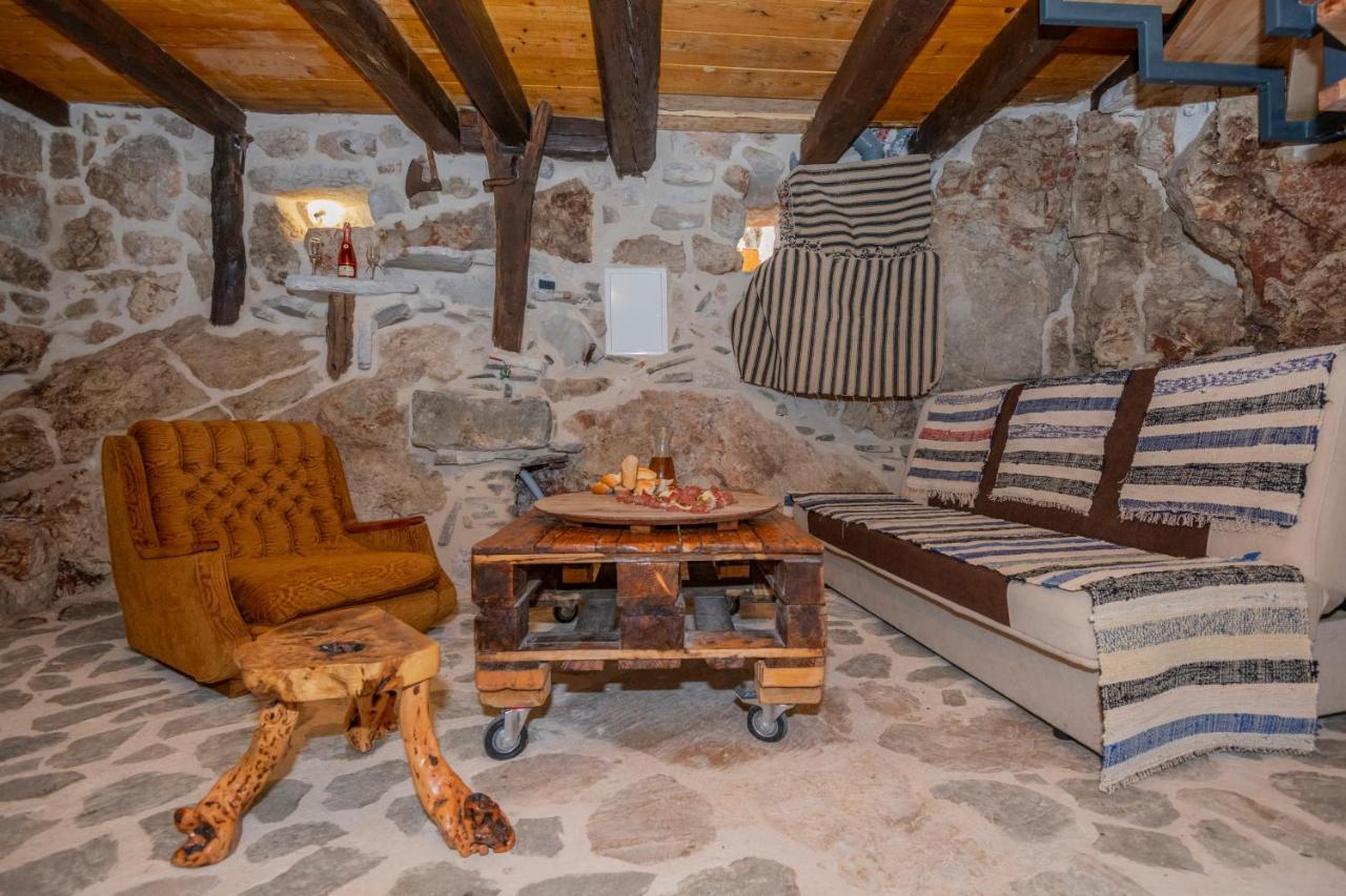 The Old Stable 1861 Villa Имотски Екстериор снимка
